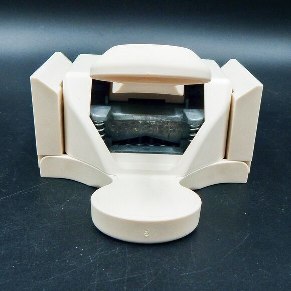 Martha Stewart Infinite Loops Double Edge Punch Stamp Continuous Looped Border - Picture 4 of 4